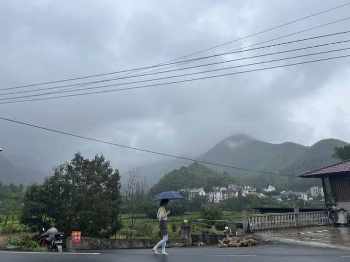 湖州安吉龙王潭溯溪旅行照片 4