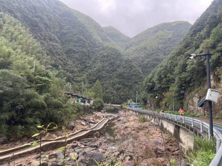 湖州安吉龙王潭溯溪旅行照片 6