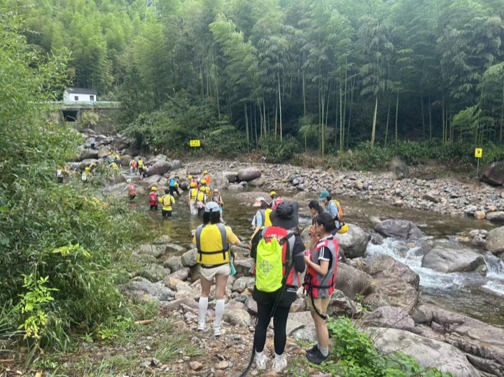 湖州安吉龙王潭溯溪旅行照片 7