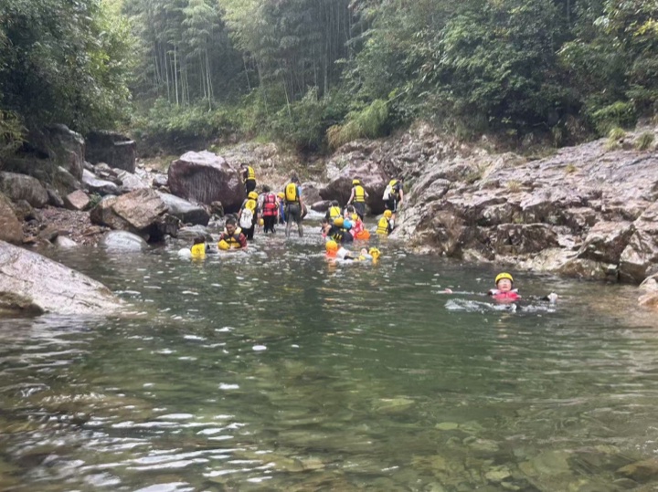 湖州安吉龙王潭溯溪旅行照片 11
