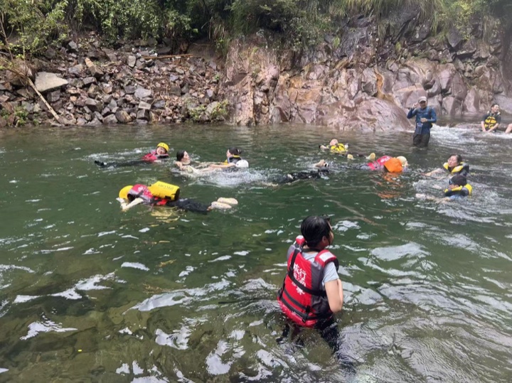 湖州安吉龙王潭溯溪旅行照片 12