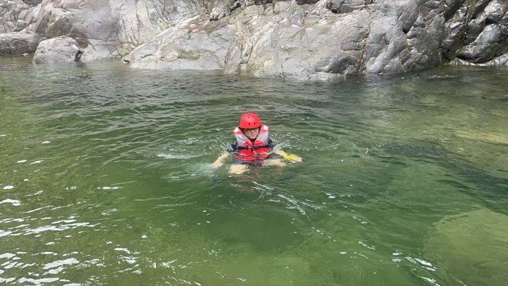 湖州安吉龙王潭溯溪旅行照片 16