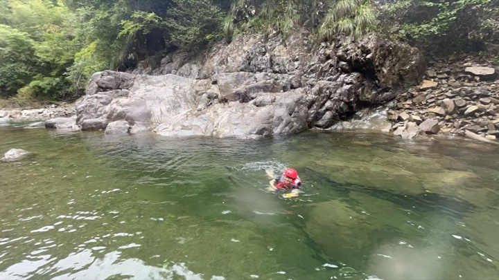 湖州安吉龙王潭溯溪旅行照片 19