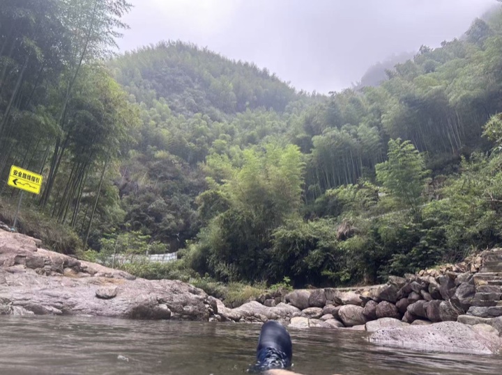 湖州安吉龙王潭溯溪旅行照片 24