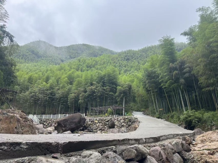 湖州安吉龙王潭溯溪旅行照片 26